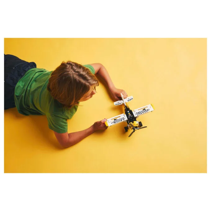 LEGO 42198 Technic Propellerflugzeug — image 29
