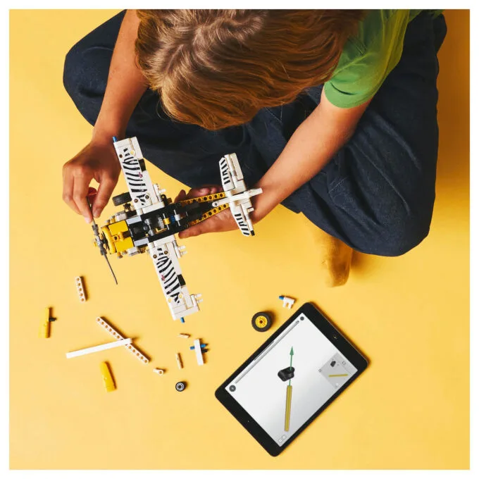 LEGO 42198 Technic Propellerflugzeug — image 30