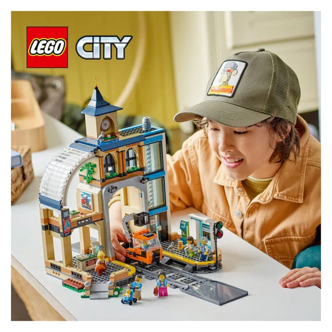 LEGO 60469 City Hauptbahnhof — image 15