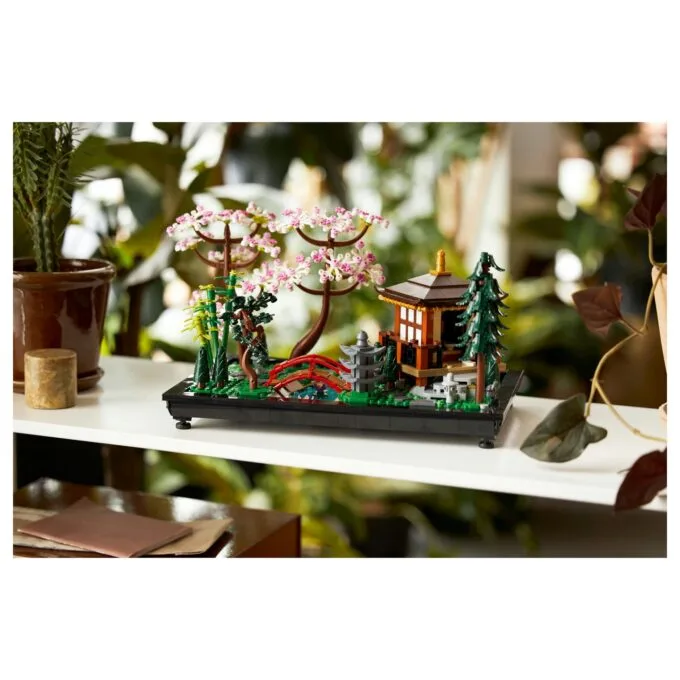 LEGO ICONS 10315 Garten der Stille — image 17