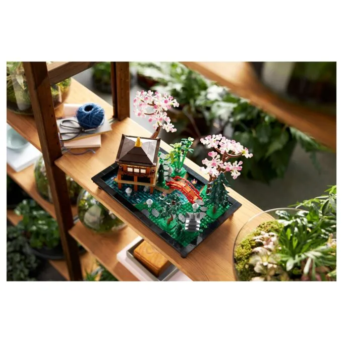 LEGO ICONS 10315 Garten der Stille — image 20