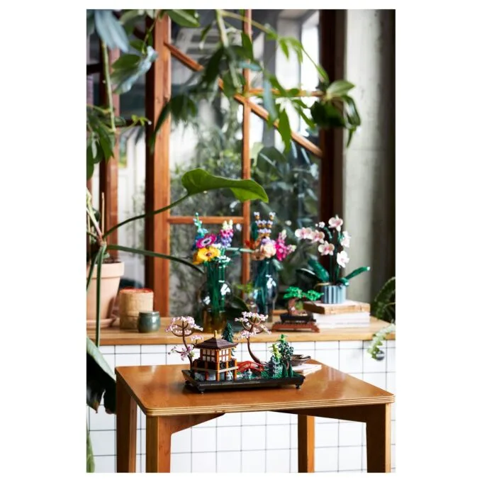 LEGO ICONS 10315 Garten der Stille — image 23