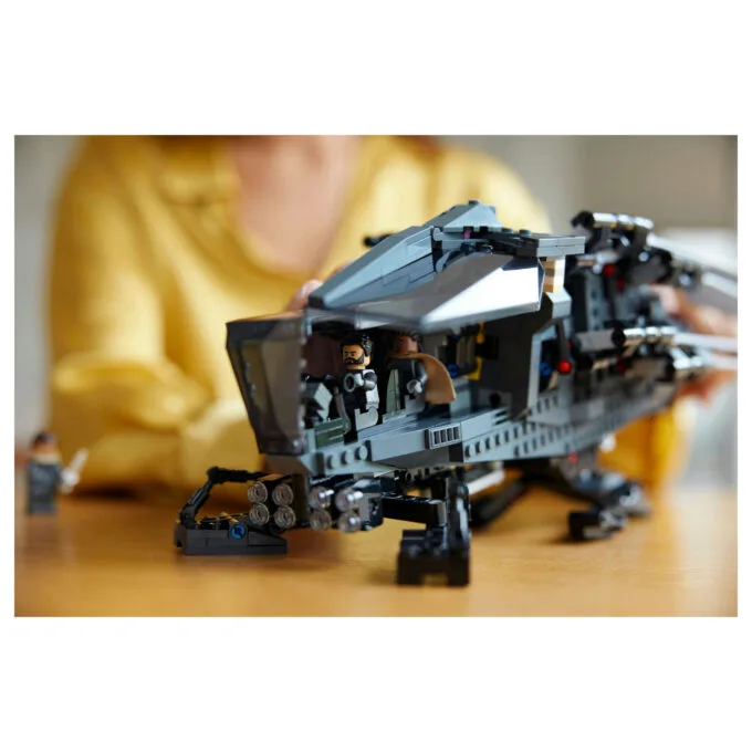 LEGO Icons Dune Atreides Royal Ornithopter 10327 — image 4