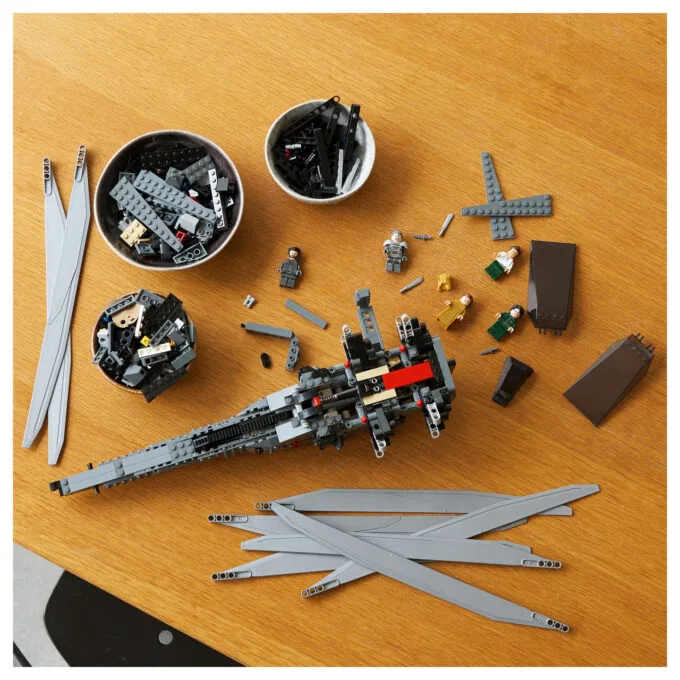 LEGO Icons Dune Atreides Royal Ornithopter 10327 — image 5