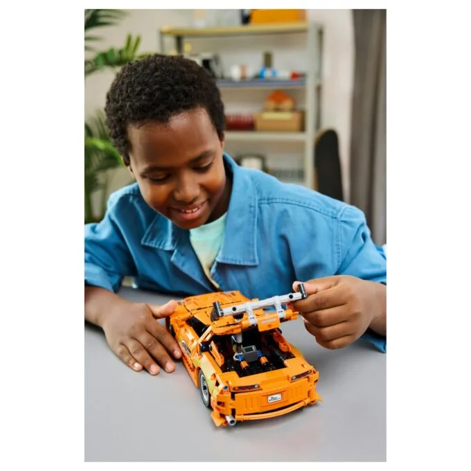 LEGO Technic Fast and Furious Toyota Supra 42204 — image 32