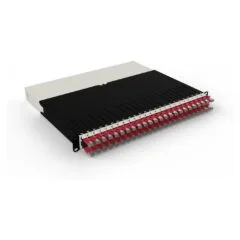 Patchbox patchbox.one Kabeleinzugssystem 8RU STP (0.8 m) mit 24 Kassetten. Patchkabel Cat. 6a. U FTP. PoE. Kabel rot