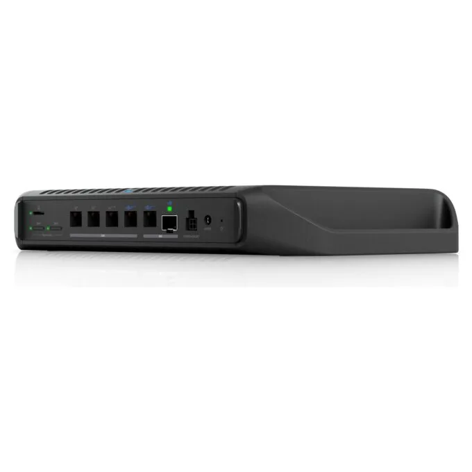Ubiquiti UCG-Industrial — image 3