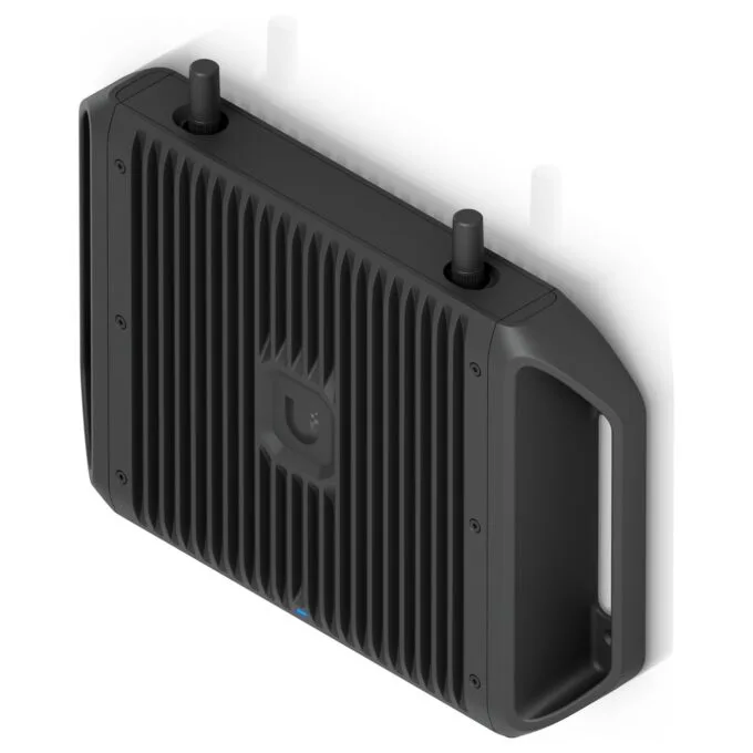 Ubiquiti UCG-Industrial — image 10