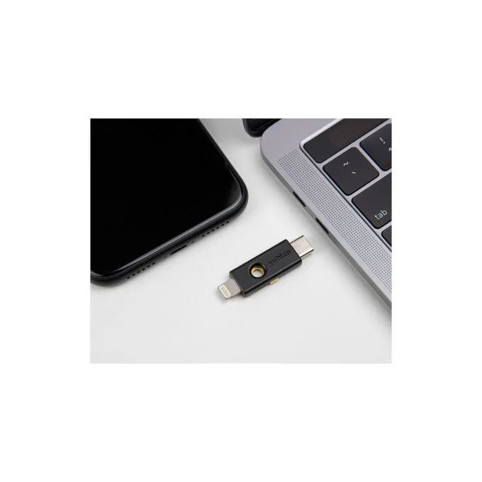 YubiKey 5Ci USB-C lightning — image 2