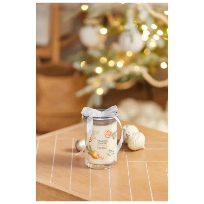 Yankee Candle Signature White Spruce & Grapefruit Tumbler 567g — image 3
