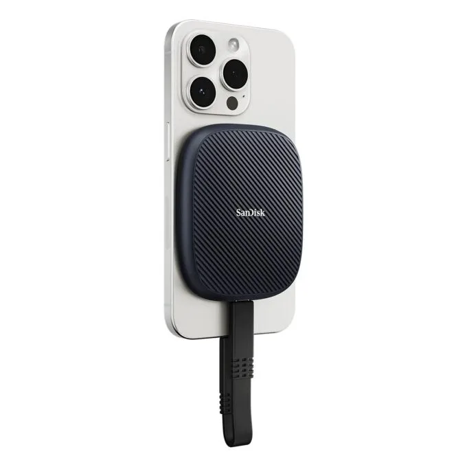 SanDisk SDSSDE62M-2T00-G25 external solid state drive — image 3