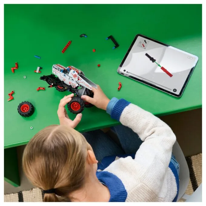 LEGO Technic Monster Jam ThunderROARus Pull-Back — image 8