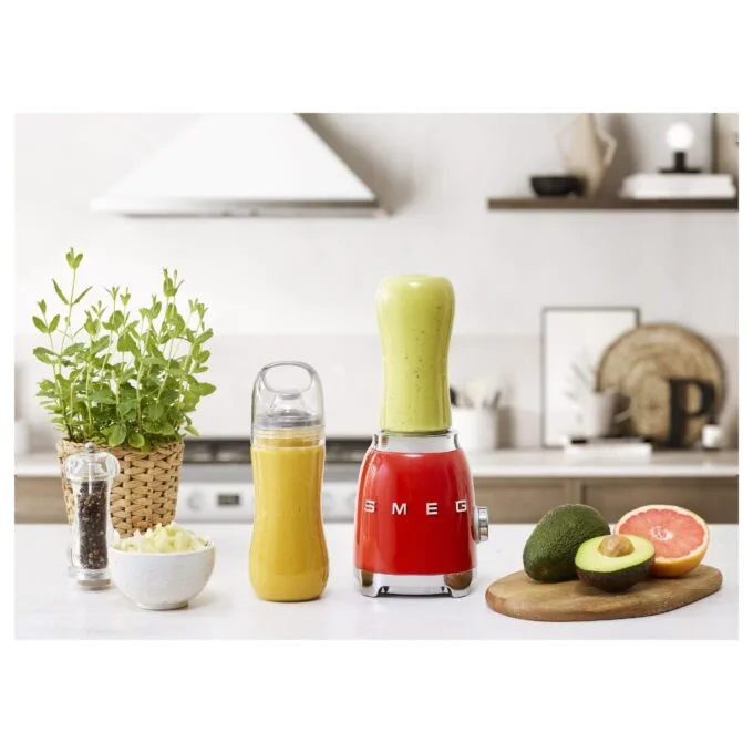 Smeg PBF01RDEU blender — image 16
