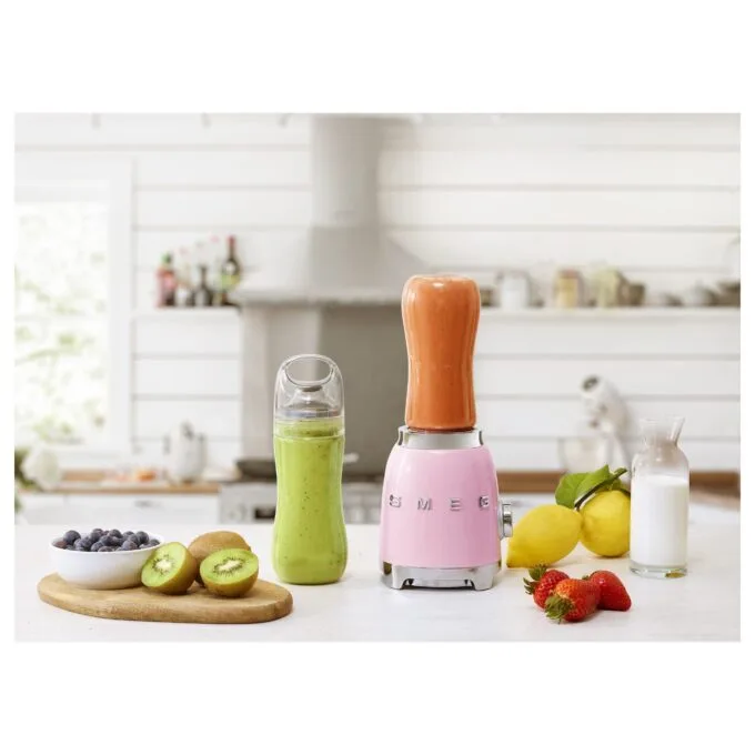 Smeg PBF01PKEU blender — image 3