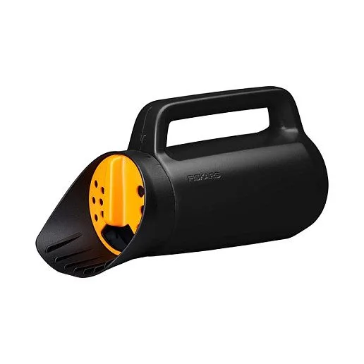 Fiskars 1057076 manual broadcast spreader — image 1