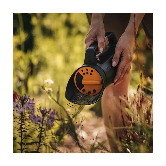 Fiskars 1057076 manual broadcast spreader — image 5