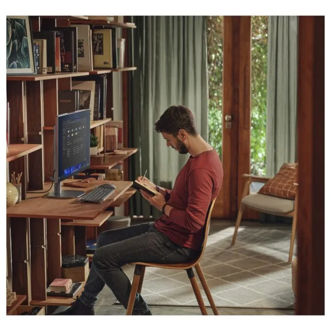 HP OmniStudio X All-in-One Desktop Next Gen AI 27-cs1173ng PC — image 8