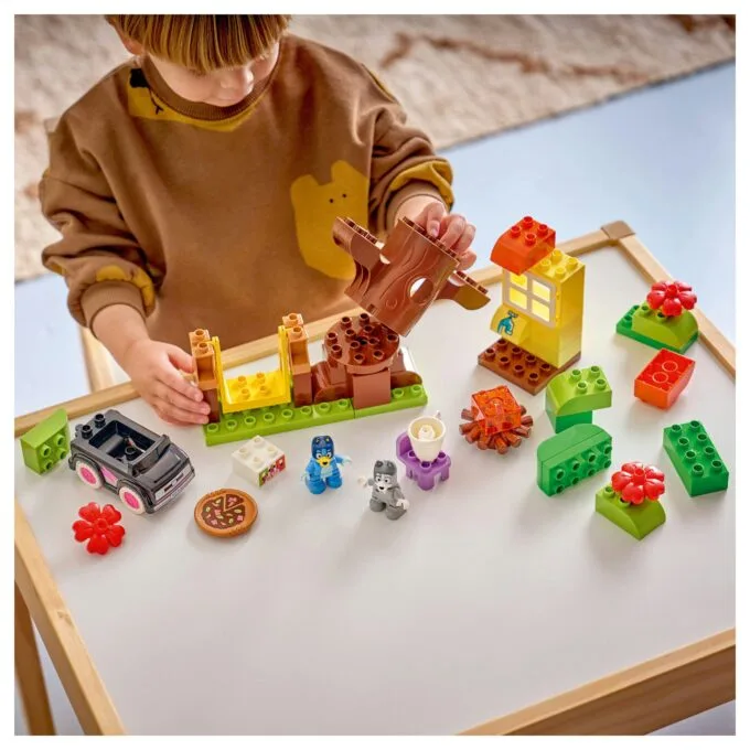 LEGO DUPLO Pizza-Schwestern mit Muffin und Bluey — image 4