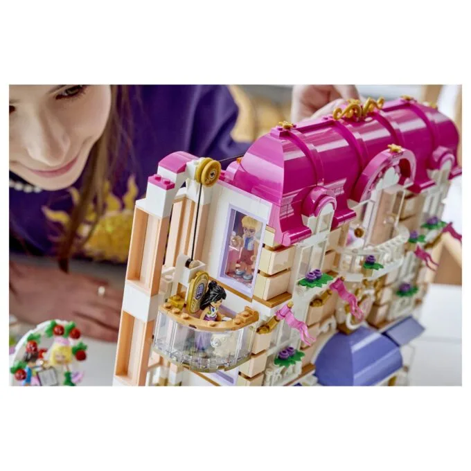 LEGO Friends Das Grandhotel von Heartlake City — image 3
