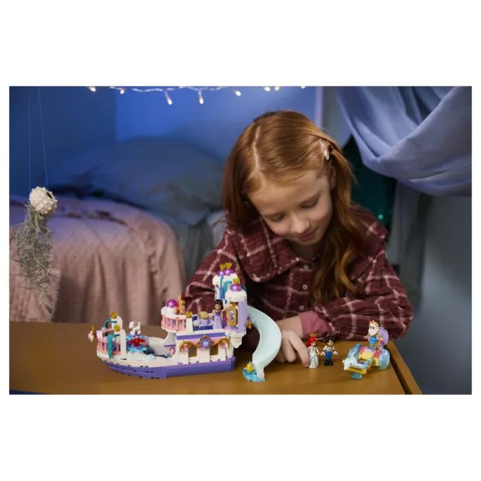 LEGO Disney Princess Arielles Königliches Hochzeitsboot — image 3
