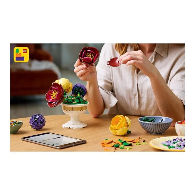 LEGO Botanicals Flower Arrangement — image 18