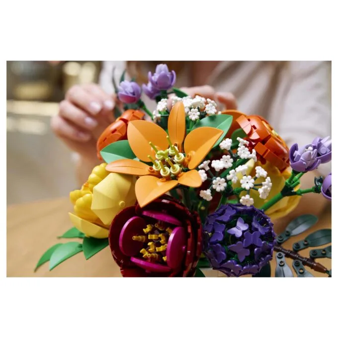 LEGO Botanicals Flower Arrangement — image 22