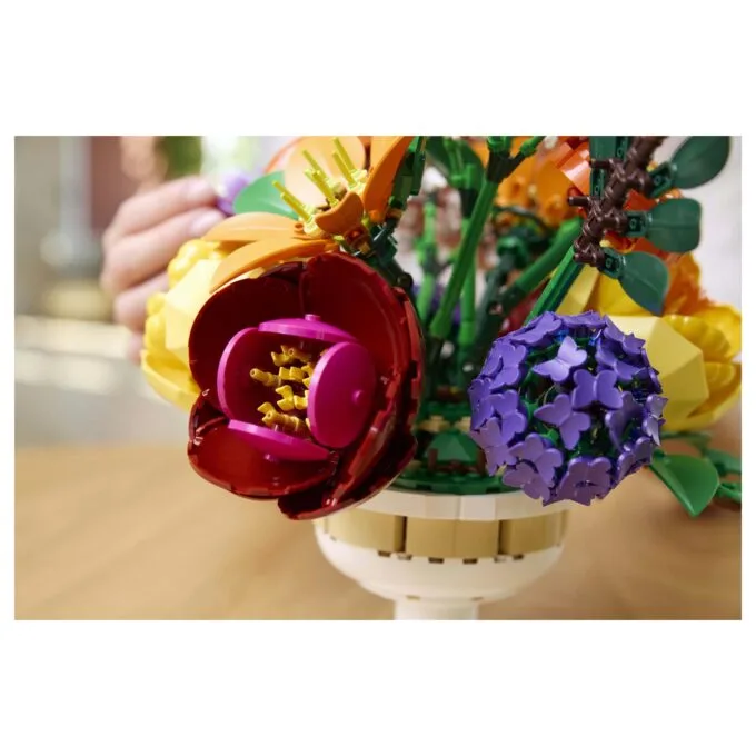 LEGO Botanicals Flower Arrangement — image 24