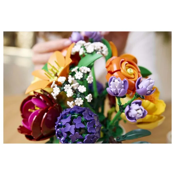 LEGO Botanicals Flower Arrangement — image 25
