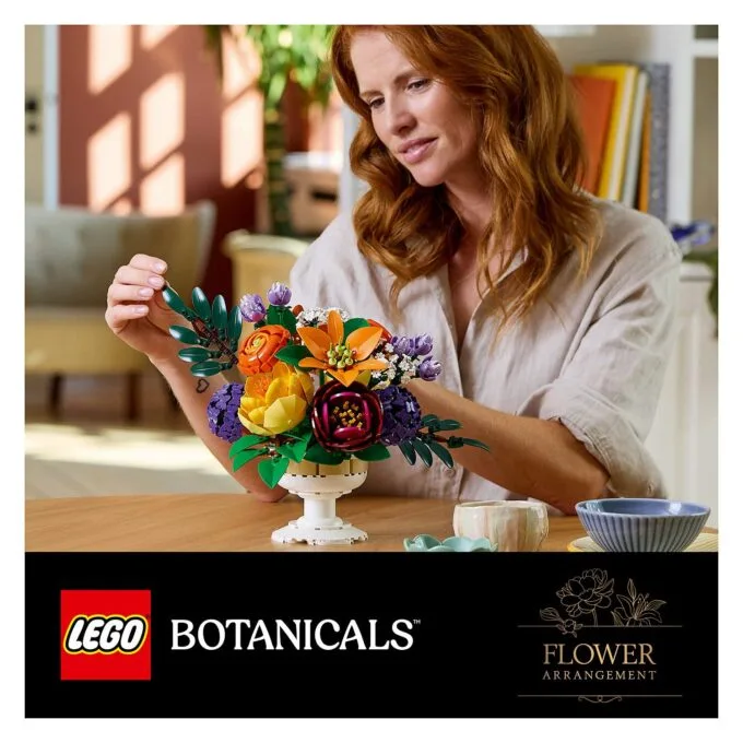 LEGO Botanicals Flower Arrangement — image 36