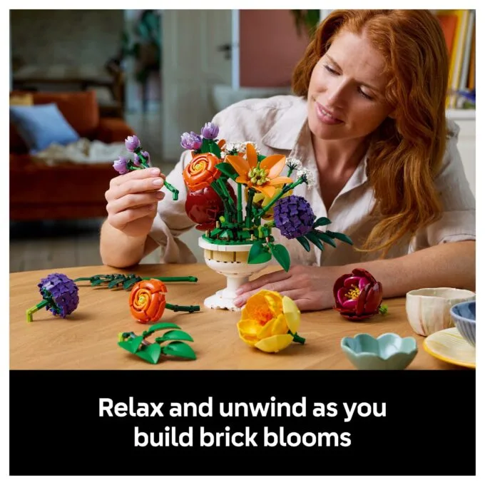 LEGO Botanicals Flower Arrangement — image 39