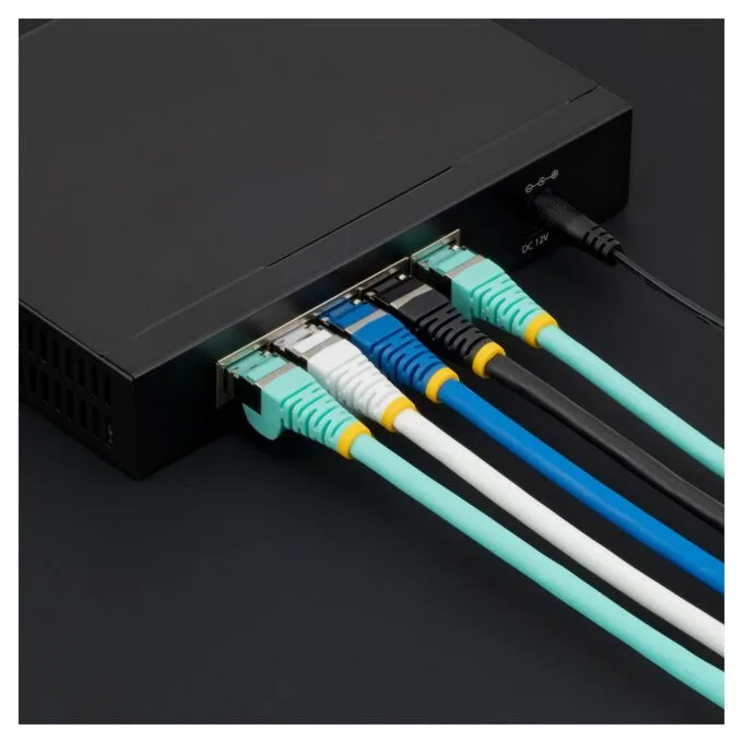 StarTech.com NLBK-1M-CAT6A-PATCH networking cable — image 5
