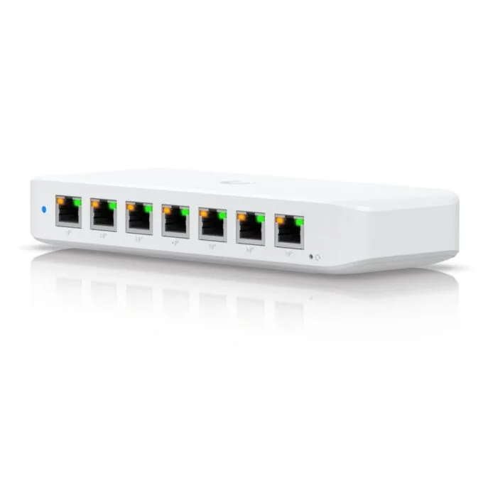 Ubiquiti UniFi Switch Ultra PoE Gigabit 8-Ports 7 PoE USW-ULTRA (210W) — image 2