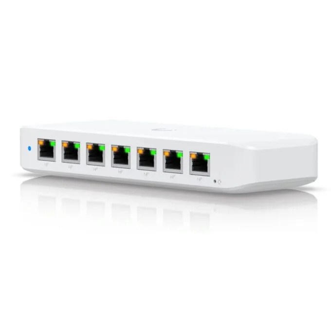 Ubiquiti UniFi Switch Ultra PoE Gigabit 8-Ports 7 PoE USW-ULTRA (42W) — image 2