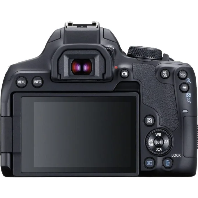 Canon EOS 850D + EF-S lens 18-135mm f/3.5-5.6 IS USM — image 2