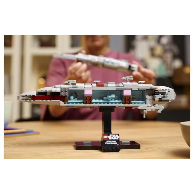 LEGO Star Wars Home One Starcruiser — image 25