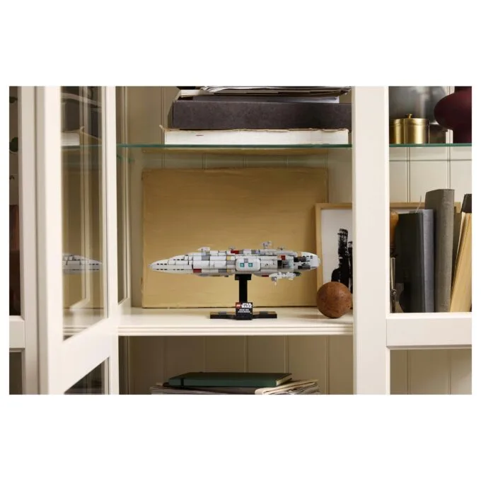 LEGO Star Wars Home One Starcruiser — image 27