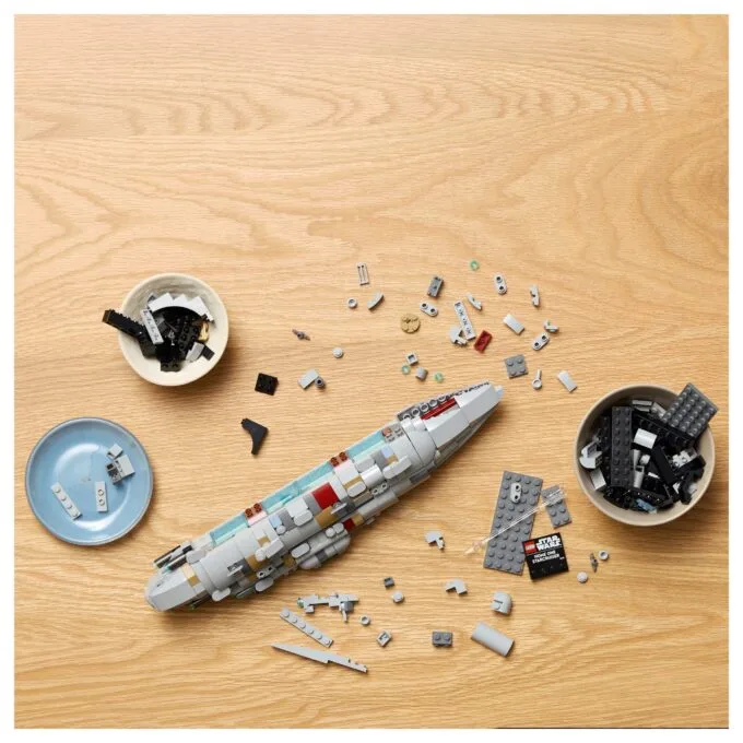 LEGO Star Wars Home One Starcruiser — image 5