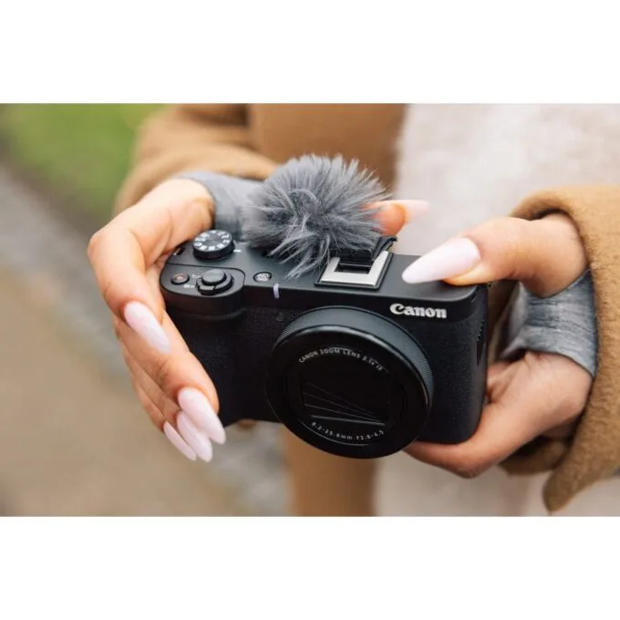 Canon PowerShot V1 — image 11