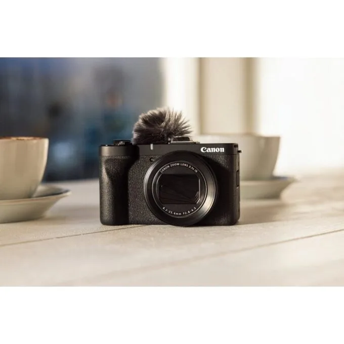 Canon PowerShot V1 — image 12