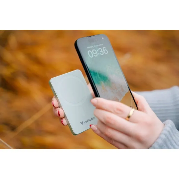 Verbatim Powerbank Wireless Magnetic 10000 Green 32228 — image 6