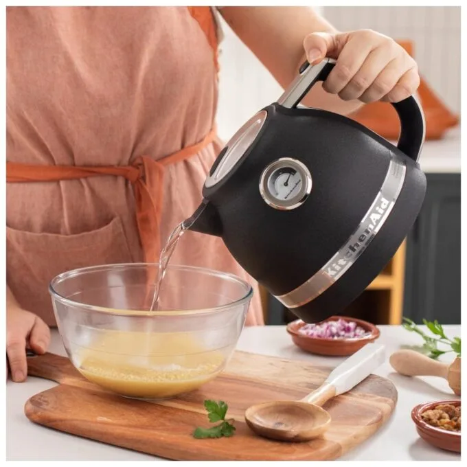 KitchenAid Artisan 5KEK1522EBK cast iron — image 5