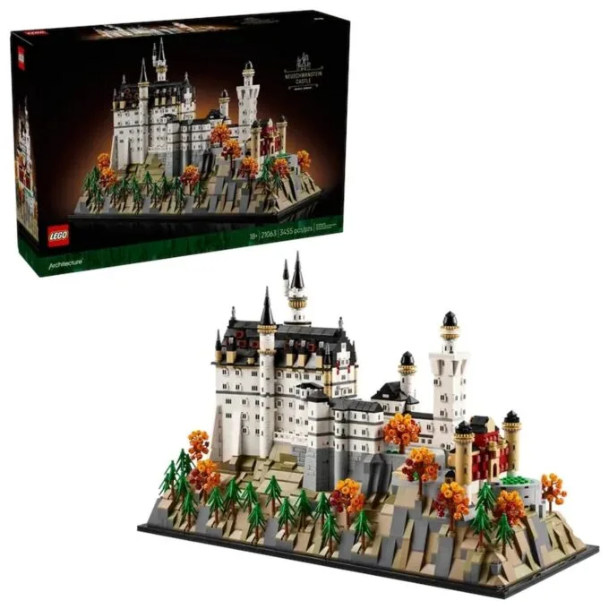 LEGO Architecture 21063 Neuschwanstein Castle — image 1