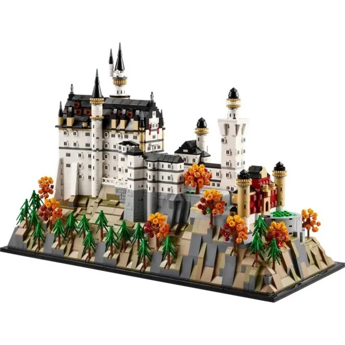 LEGO Architecture 21063 Neuschwanstein Castle — image 2