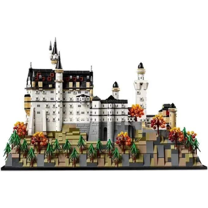 LEGO Architecture 21063 Neuschwanstein Castle — image 3