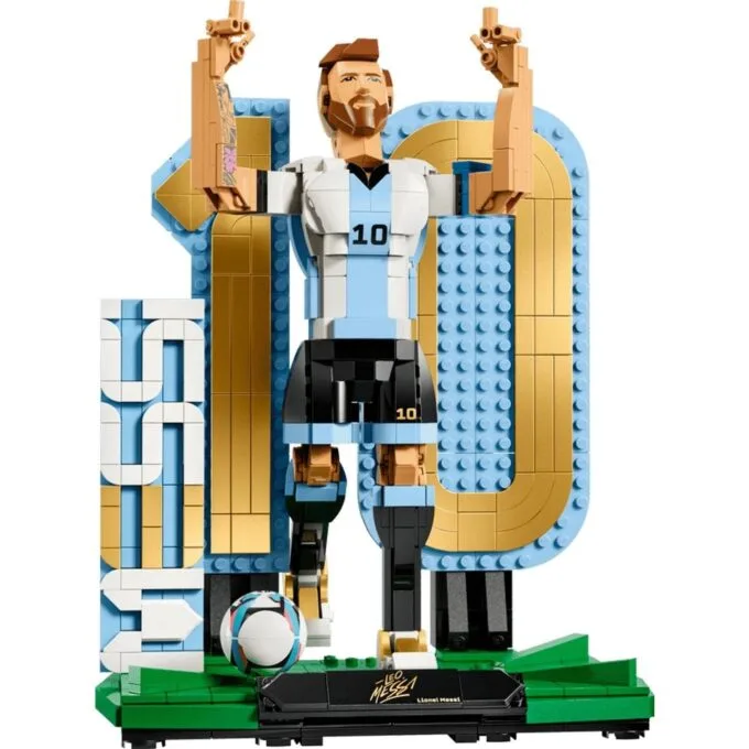 LEGO Editions Sports 43015 Lionel Messi — a football legend — image 2