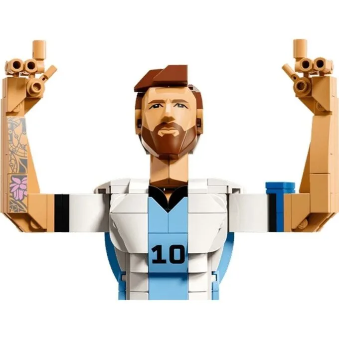 LEGO Editions Sports 43015 Lionel Messi — a football legend — image 3