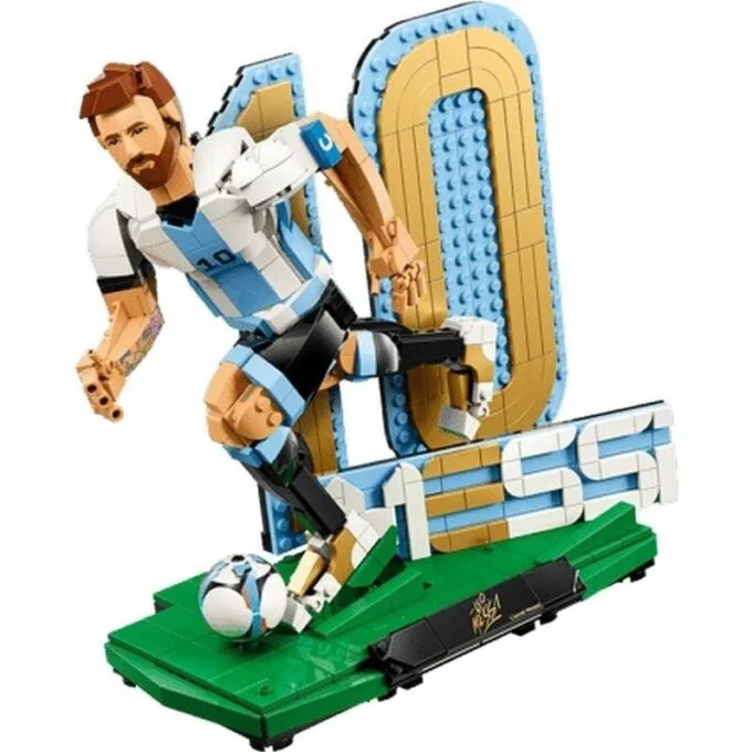 LEGO Editions Sports 43015 Lionel Messi — a football legend — image 4