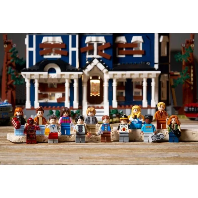 LEGO Icons 11370 Stranger Things: Creel House — image 10