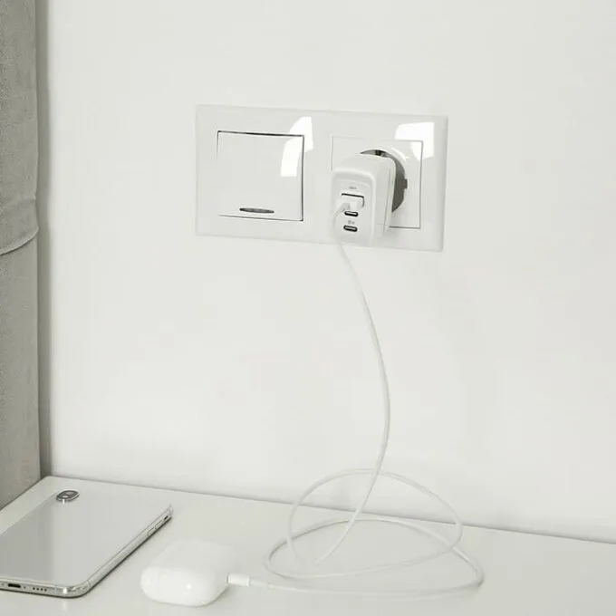 Qoltec 65W GAN | 5-20V | 3-3.35A | 2 x USB-C PD | 1 x USB QC 3.0 | White — image 5
