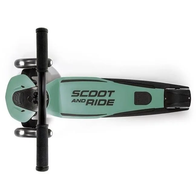 Scoot & Ride Highwaykick 5 LED Forest — image 3
